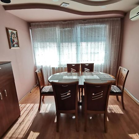 Central Apartment Targovishte Ngoại thất bức ảnh