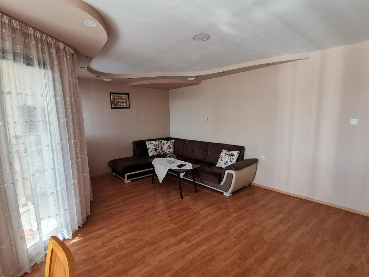 Central Apartment Targovishte Ngoại thất bức ảnh